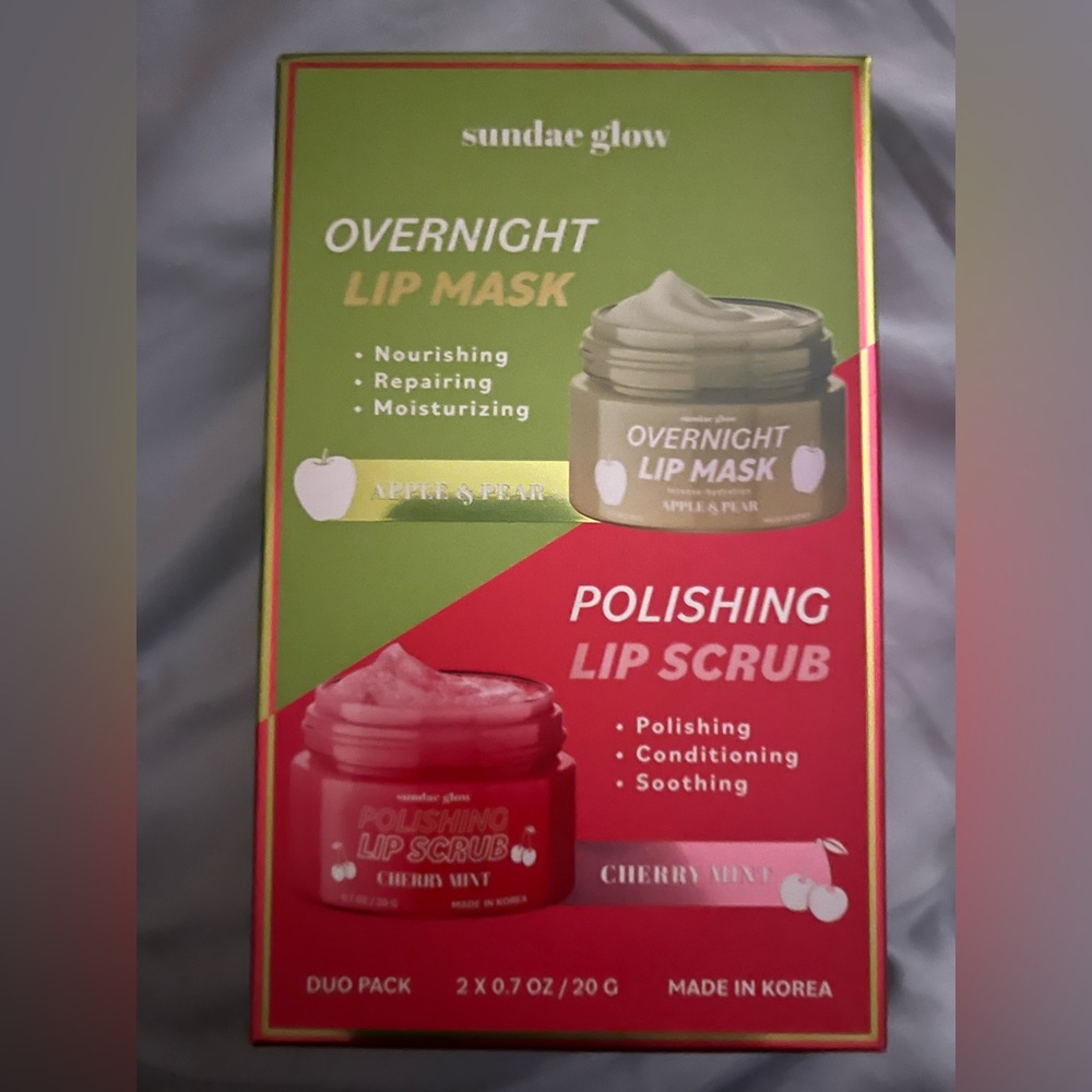 BNIB Sundae Glow - Apple, Pear, Cherry & Mint Lip Mask and Scrub Duo